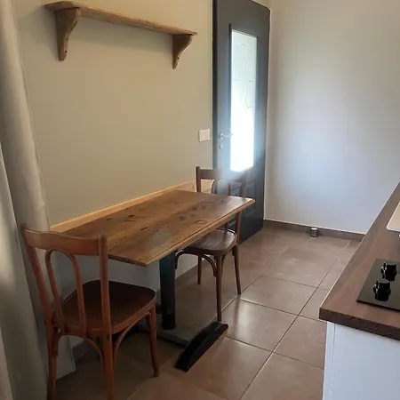 Entier A La Campagne Apartment *